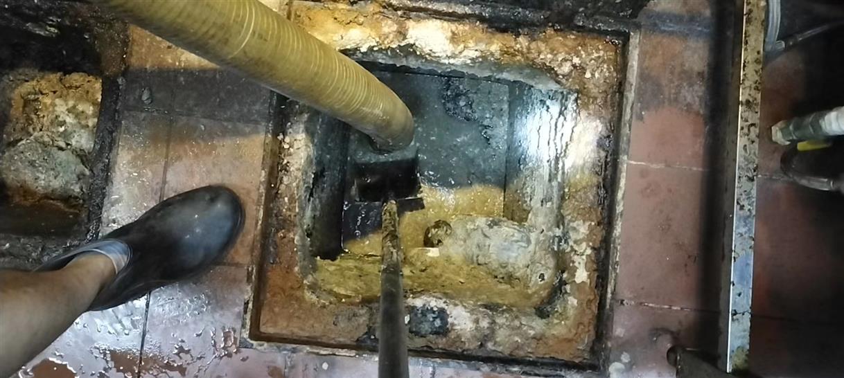 新密污水池清理一般都有毒气，怎么预防中毒呢？